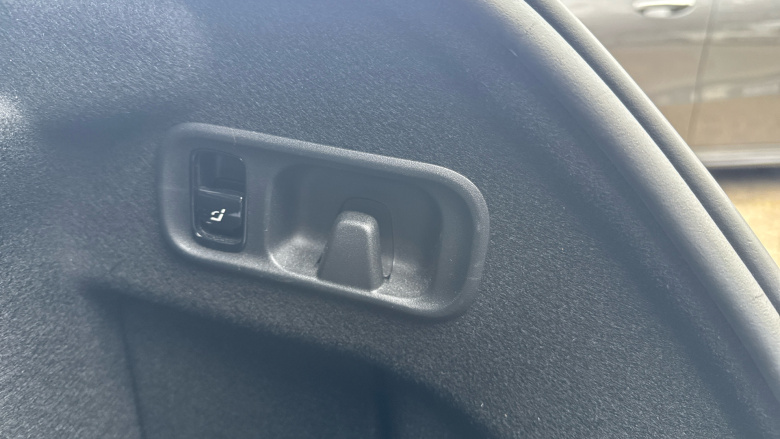 Mercedes-Benz C-Class C200 AMG Line Premium Plus 4dr 9G-Tronic Petrol Saloon